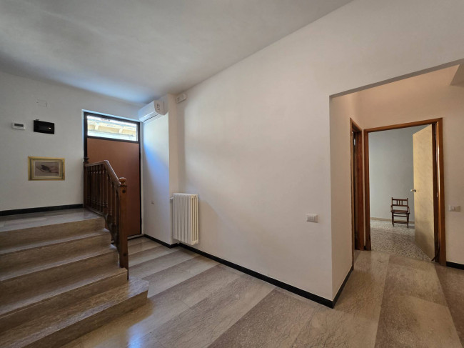  for rent in Fermo