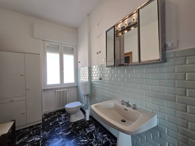  for rent in Fermo