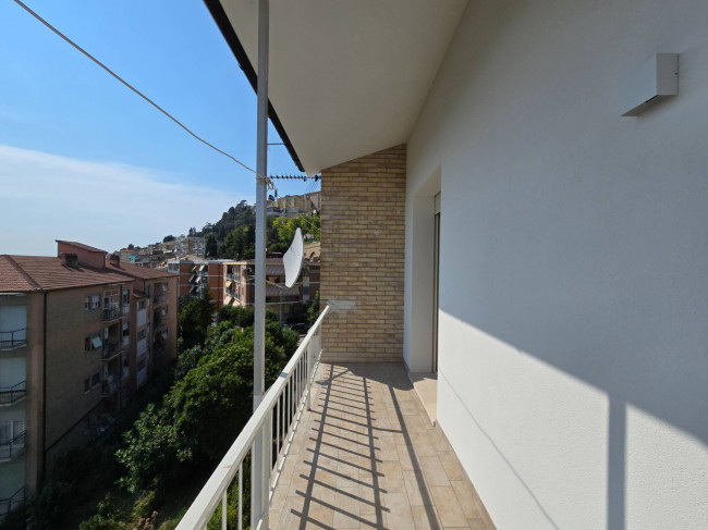  for rent in Fermo