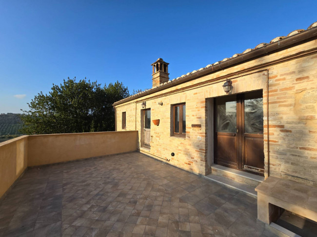 Casale in vendita a Fermo