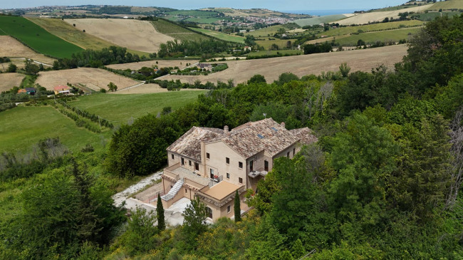 Casale in vendita a Fermo