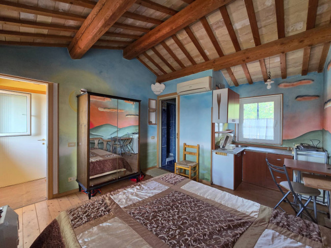  for sale in Montegiorgio