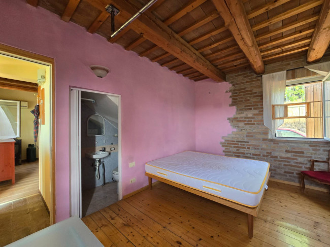  for sale in Montegiorgio