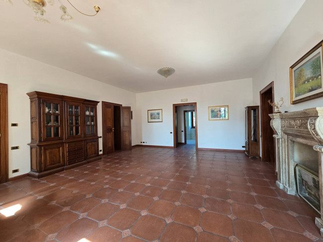 Casale in vendita a Fermo