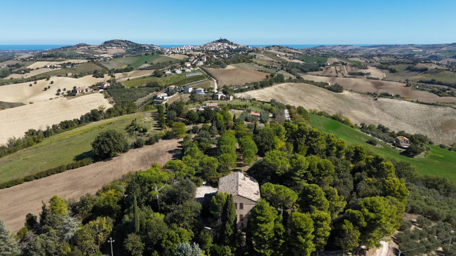 Casale in vendita a Fermo