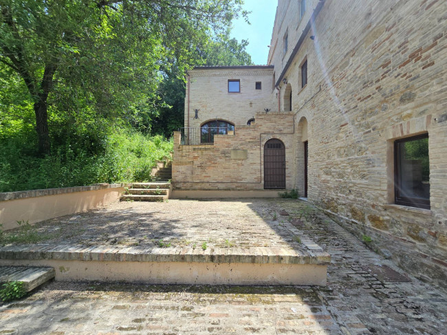 Casale in vendita a Fermo