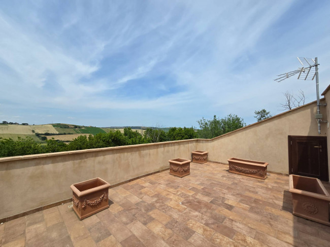 Casale in vendita a Fermo