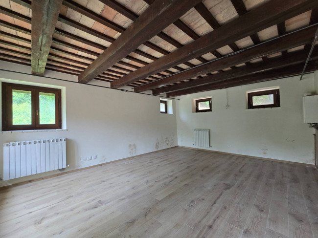 Casale in vendita a Fermo