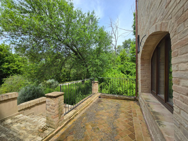 Casale in vendita a Fermo