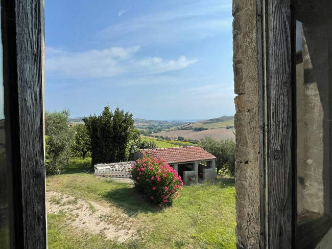 Rustico in vendita a Fermo