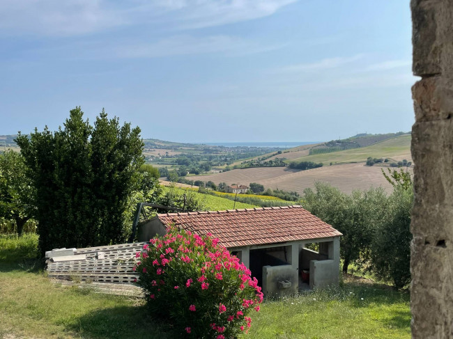 Rustico in vendita a Fermo