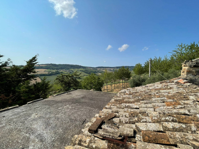 Rustico in vendita a Fermo