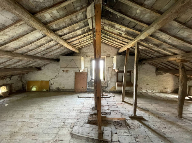 Rustico in vendita a Fermo