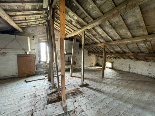 Rustico in vendita a Fermo