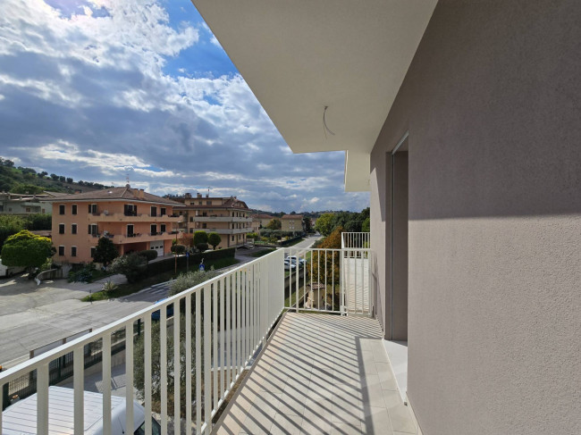  for sale in Ponzano di Fermo