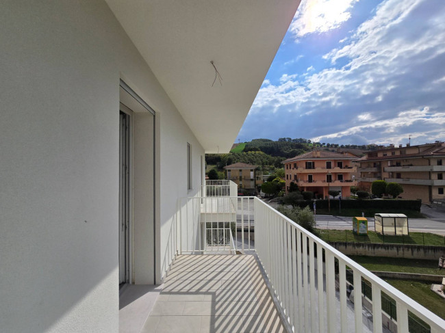  for sale in Ponzano di Fermo