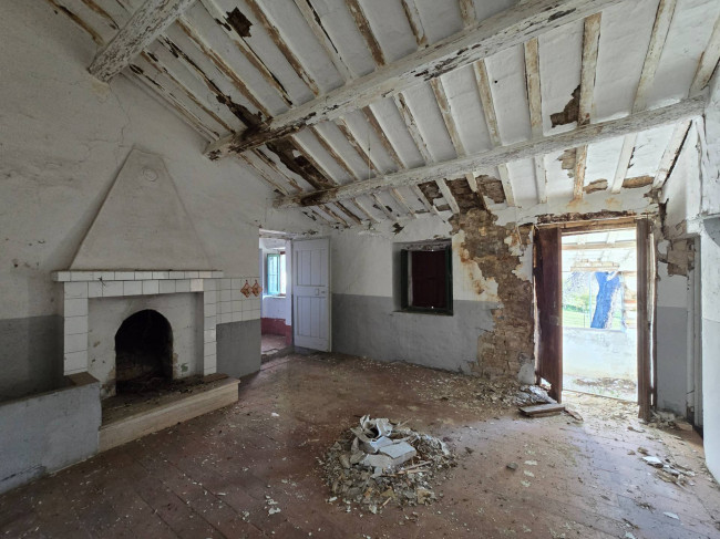 Rustico in vendita a Montelupone