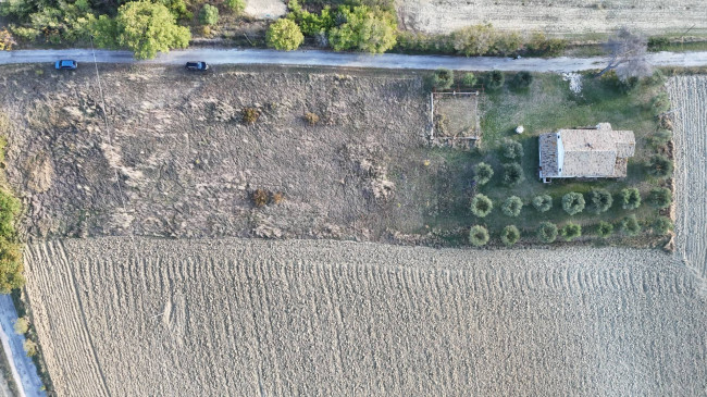 Rustico in vendita a Montelupone