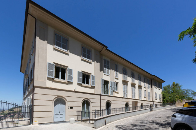 Box o garage in vendita a Fermo