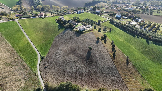 Rustico in vendita a Fermo