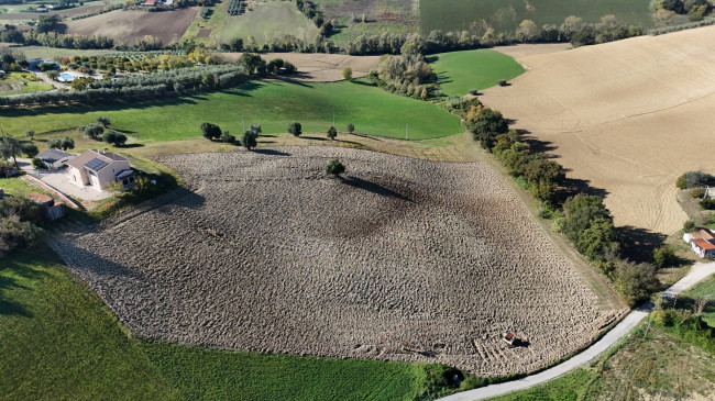 Rustico in vendita a Fermo