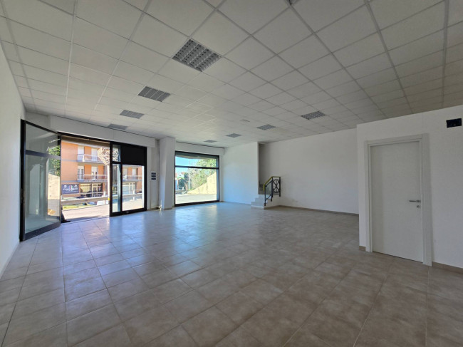 Studio/Ufficio in vendita a Fermo