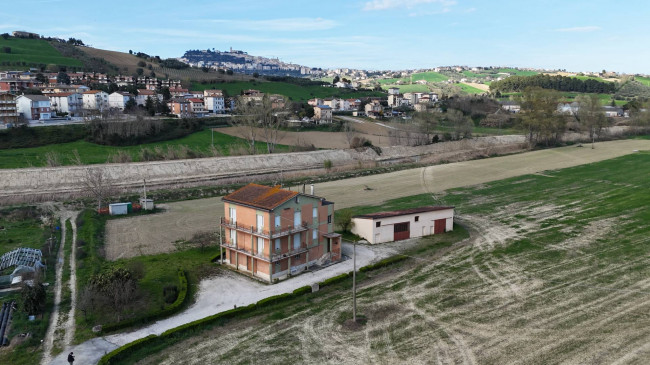 Casa singola in vendita a Fermo