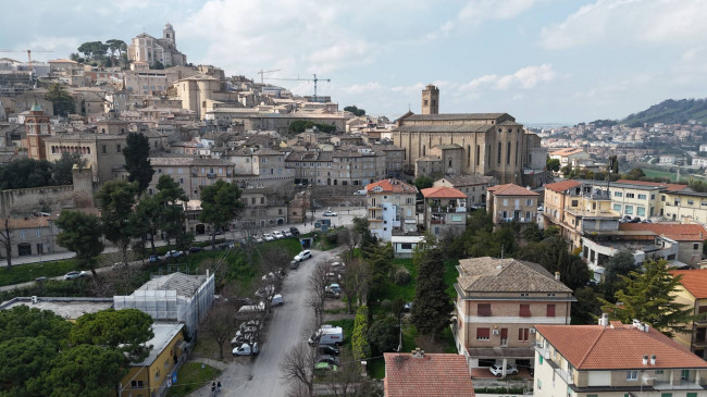 Villa in vendita a Fermo