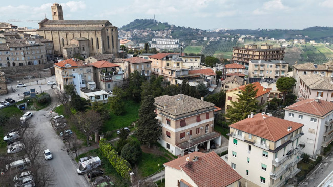 Villa in vendita a Fermo