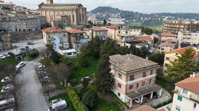 Villa in vendita a Fermo