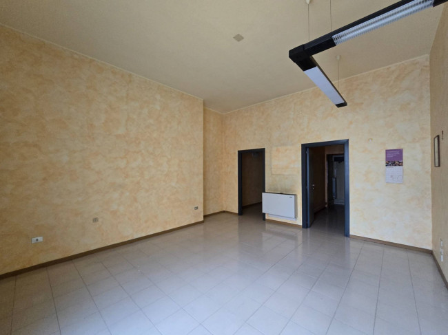 Study/Office for sale in Fermo