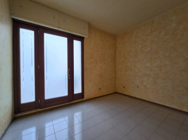 Study/Office for sale in Fermo