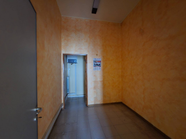 Study/Office for sale in Fermo
