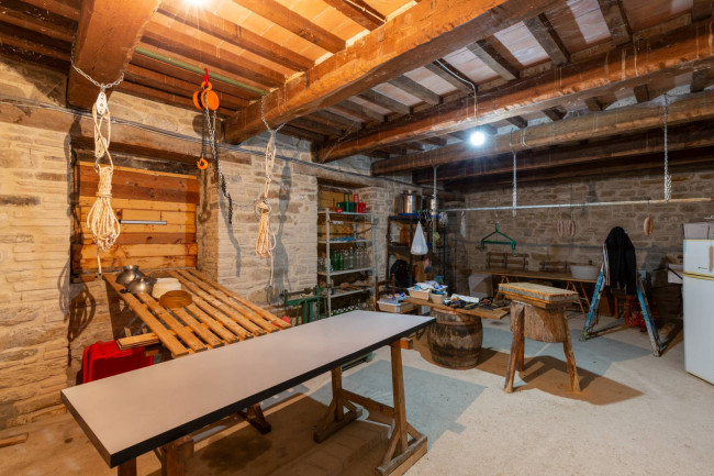 Casale in vendita a Valfornace