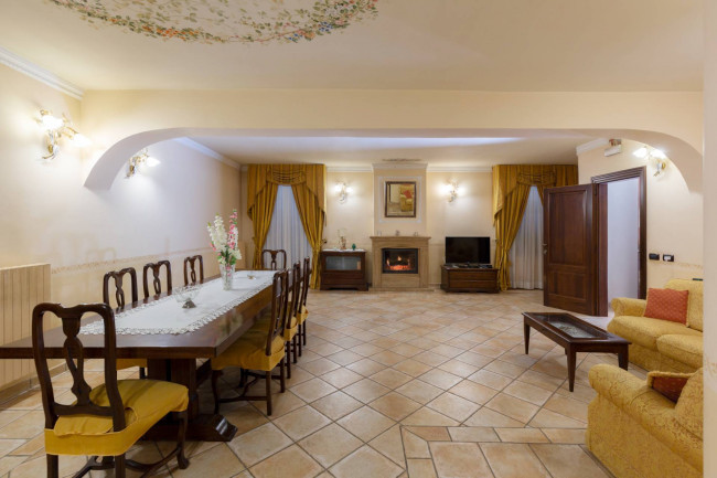 Villa in vendita a Fermo