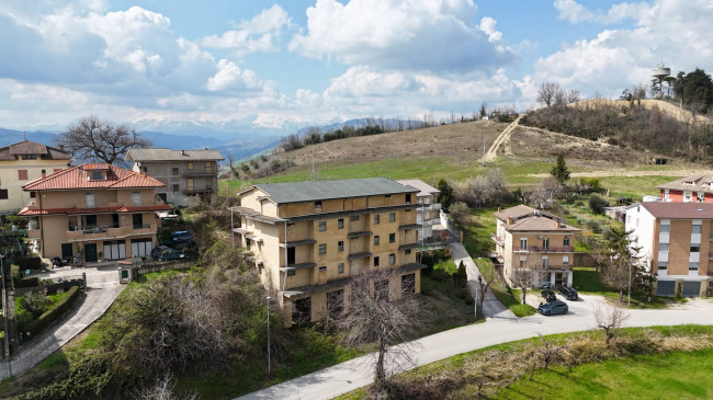 Edificio in vendita a Montelparo