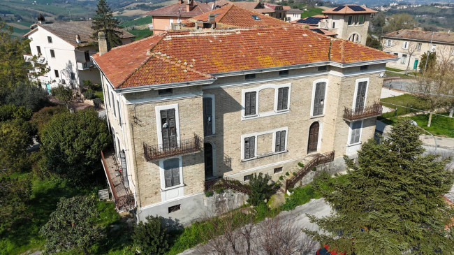 Villa in vendita a Monte Vidon Combatte