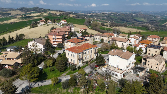 Villa in vendita a Monte Vidon Combatte