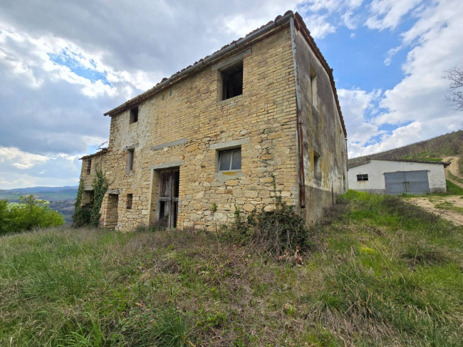 Rustic for sale in Montelparo