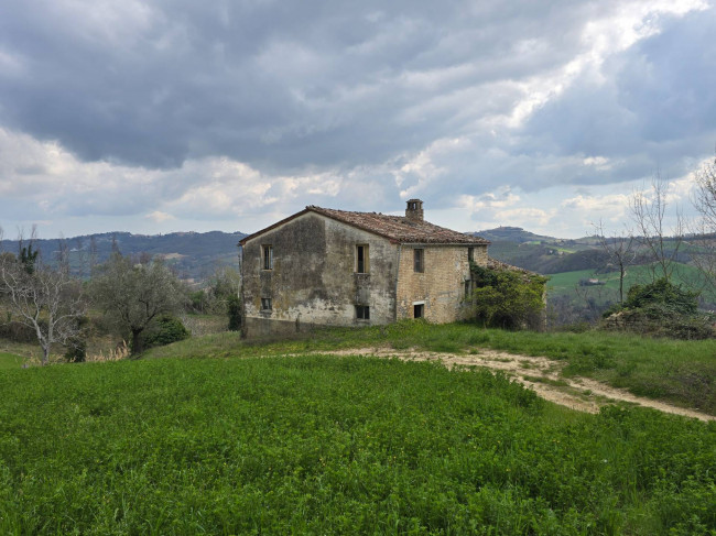 Rustic for sale in Montelparo