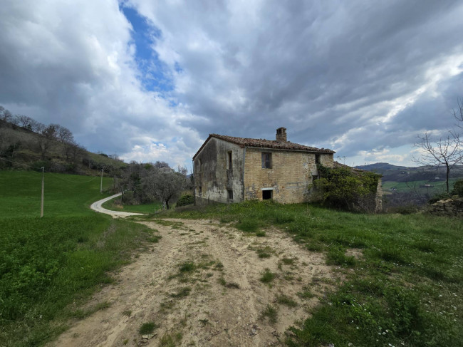 Rustic for sale in Montelparo