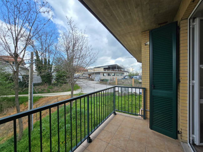 Single House for sale in Montelparo