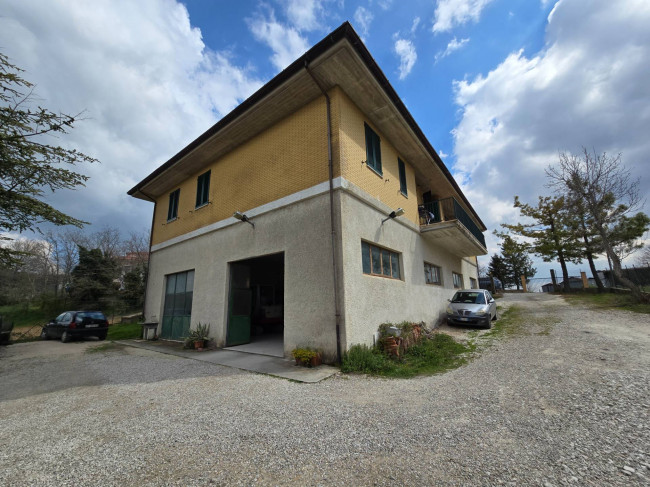 Single House for sale in Montelparo