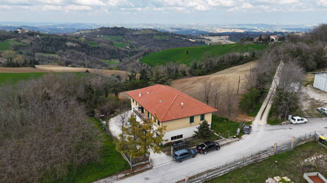 Single House for sale in Montelparo