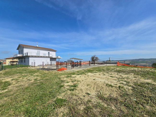Villa for sale in Fermo