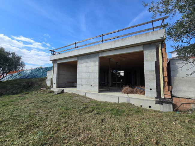 Villa for sale in Fermo