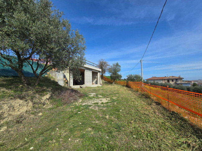 Villa for sale in Fermo