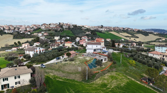 Villa for sale in Fermo