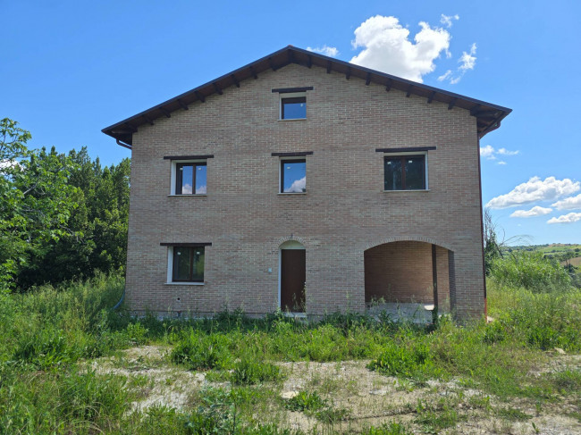 Casale in vendita a Montappone