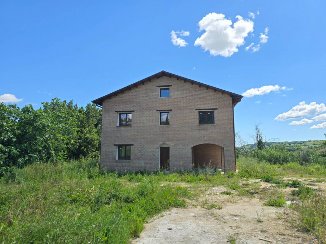 Casale in vendita a Montappone